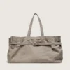 Sac fourre-tout en toile anthracite avec broderies et détails argent vieilli
