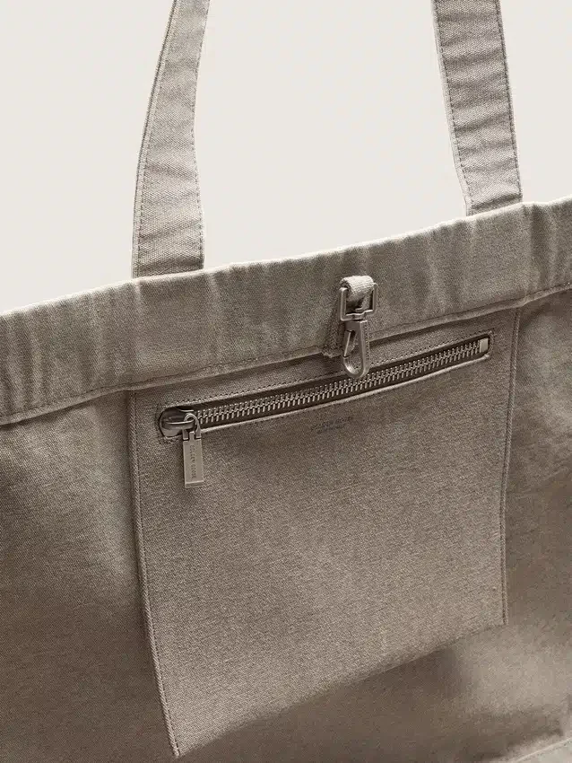 Sac fourre-tout en toile anthracite avec broderies et détails argent vieilli