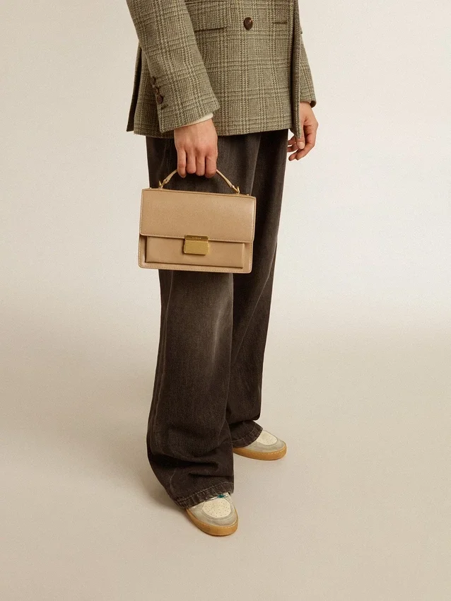 Sac Venezia en cuir beige à nervures avec détails dorés