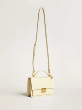 Sac Venezia en cuir gaufré couleur beurre avec double breloque