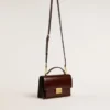 Sac Venezia en cuir laminé marron foncé avec détails dorés