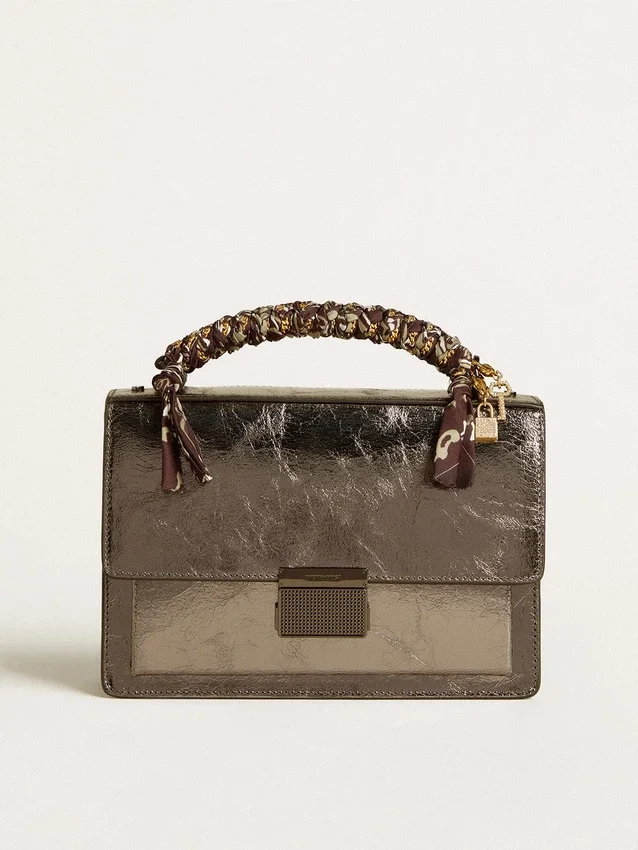 Sac Venezia en cuir métallisé gris anthracite avec des détails noirs