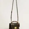 Sac Venezia en cuir noir gaufré avec foulard et double breloque