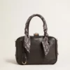 Sac Vita en cuir de mouton noir avec détails dorés