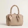 Sac Vita en cuir taupe avec détails dorés