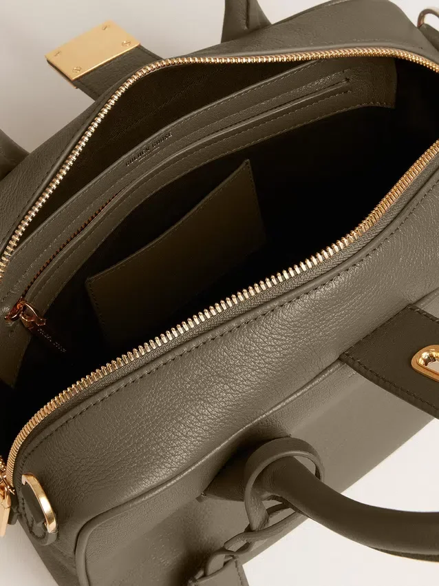 Sac Vita en cuir vert sauge avec détails dorés