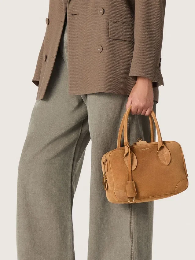 Sac Vita en daim couleur camel avec détails dorés