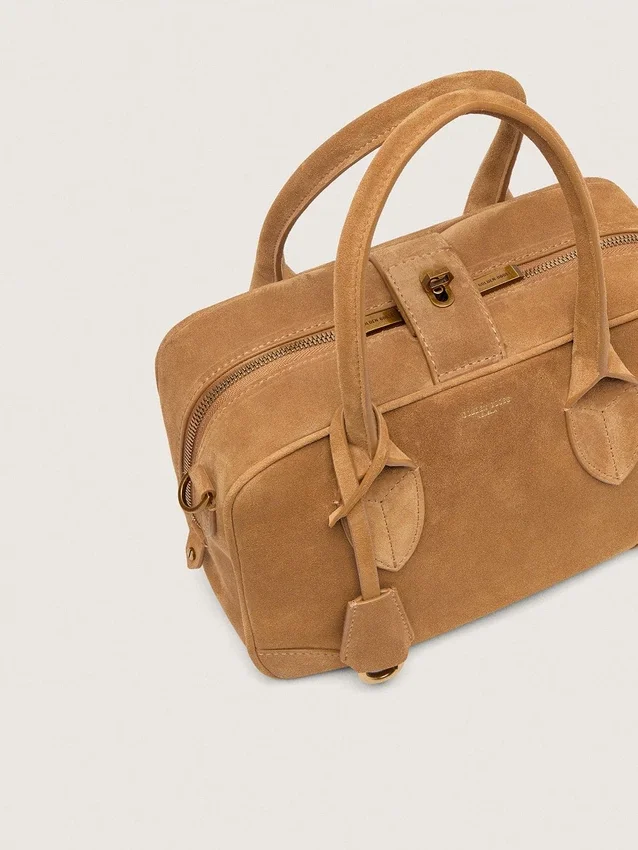Sac Vita en daim couleur camel avec détails dorés
