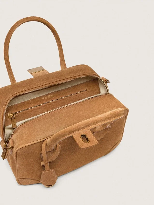 Sac Vita en daim couleur camel avec détails dorés