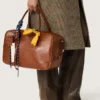 Sac Vita moyen en cuir marron clair avec breloques et détails argentés