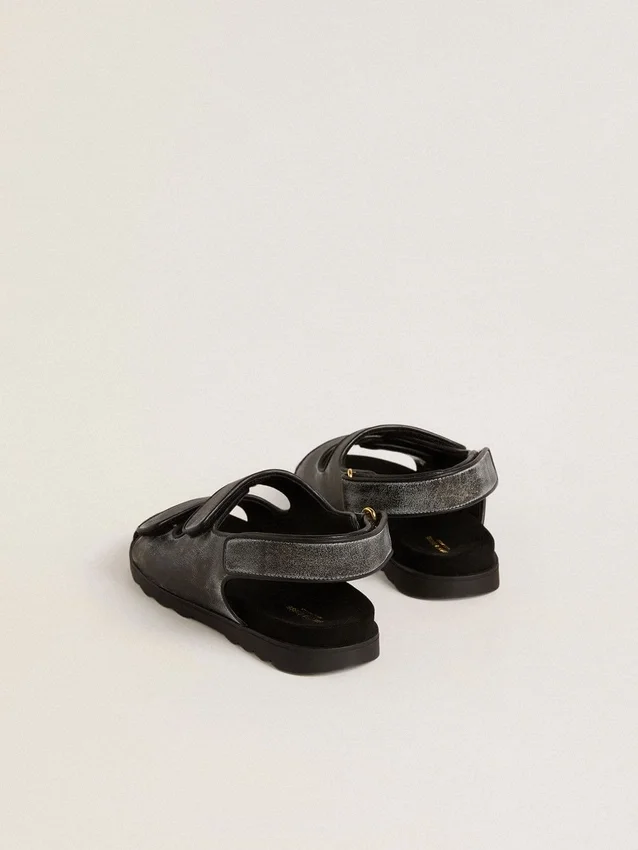Sandales Noa Young en cuir noir vieilli