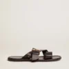 Sandales plates Margaret pour femme en cuir noir enduit de résine