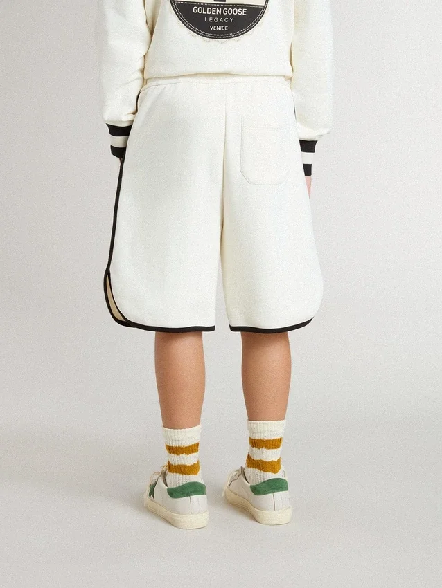 Short blanc pour garçons avec logo brodé