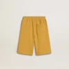 Short de jogging pour enfant jaune ocre avec broderie