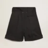Short pour femme en gabardine de laine noire avec ceinture
