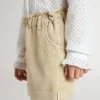 Short pour fille couleur sable avec logo brodé