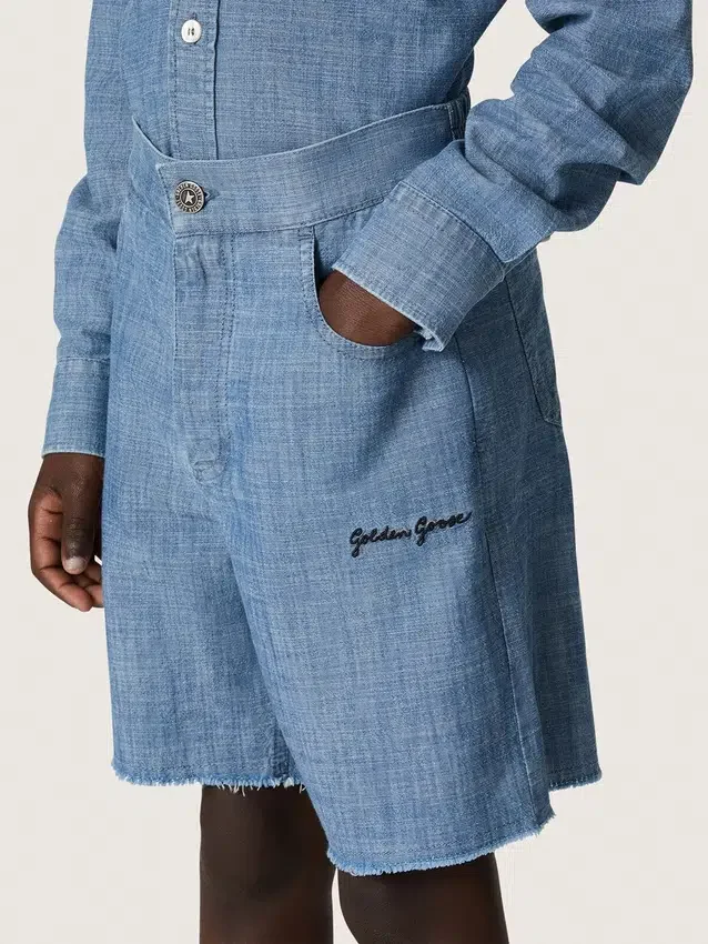 Short unisexe Journey en chambray de coton bleu clair avec logo brodé