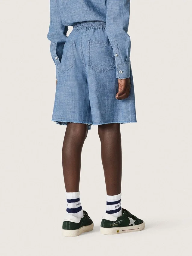 Short unisexe Journey en chambray de coton bleu clair avec logo brodé