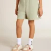 Short vert clair avec une étoile blanche
