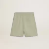Short vert clair avec une étoile blanche