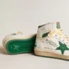 Sky-Star en cuir blanc avec étoile en cuir vert