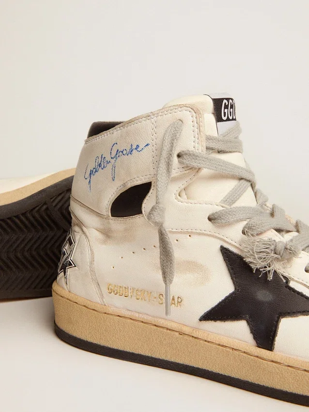 Sky-Star pour femme avec signature sur la cheville et empiècements noirs