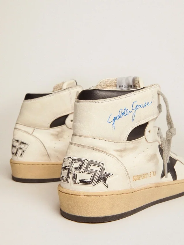 Sky-Star pour femme avec signature sur la cheville et empiècements noirs
