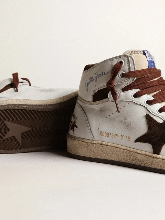 Sky-Star pour femme en cuir nappa blanc avec étoile en daim chocolat