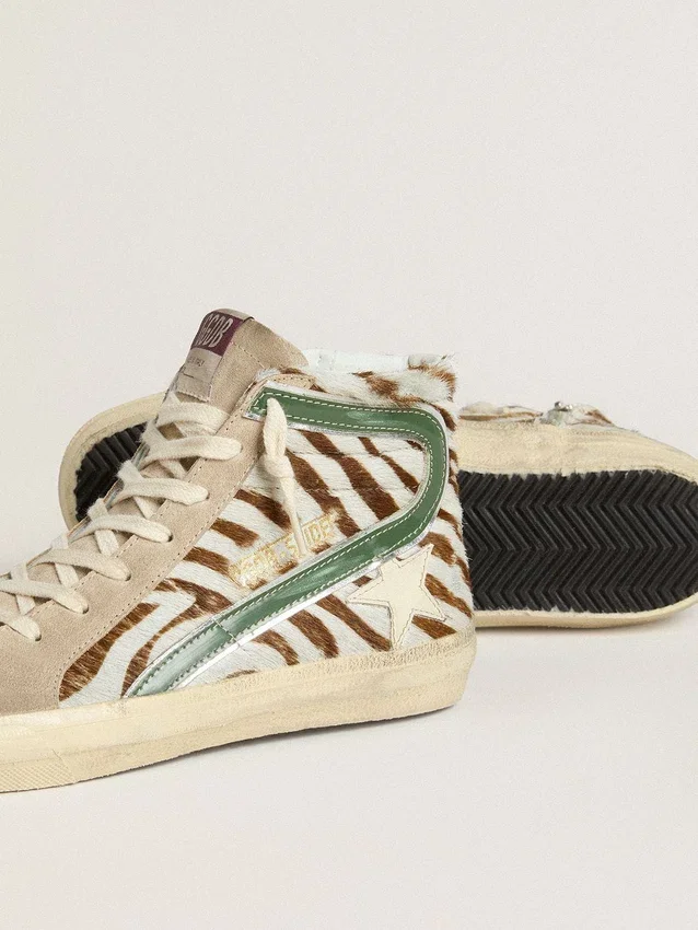 Slide pour femme en cuir de poney imprimé zèbre avec empiècement en cuir laminé vert