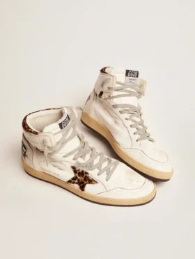 Sneakers Sky-Star avec signature sur la cheville et empiècements en peaux de poney à imprimé léopard