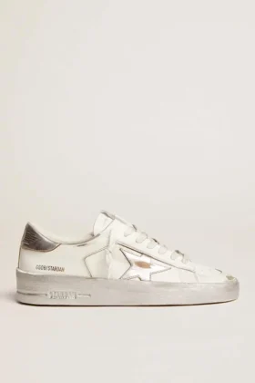 Sneakers Stardan avec étoile en cuir métallisé argenté et languette au talon