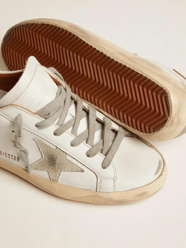 Sneakers Super-Star pour femme avec étoile en daim et languette de talon marron