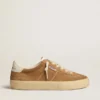 Soul Star pour femme en daim couleur camel avec languette et talon en cuir blanc