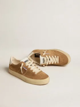 Soul Star pour femme en daim couleur camel avec languette et talon en cuir blanc