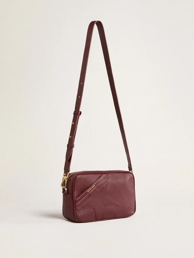 Star Bag en cuir rouge vin avec étoile ton sur ton
