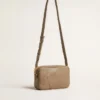 Star Bag en cuir vert sauge avec étoile ton sur ton