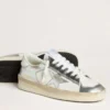 Stardan en cuir argenté métallisé avec languette de talon blanche