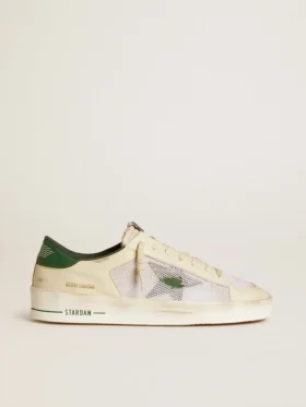 Stardan en daim blanc et mesh avec étoile et languette au talon en cuir vert