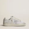 Stardan LTD en cuir blanc avec étoile et languette au talon en daim gris glacier