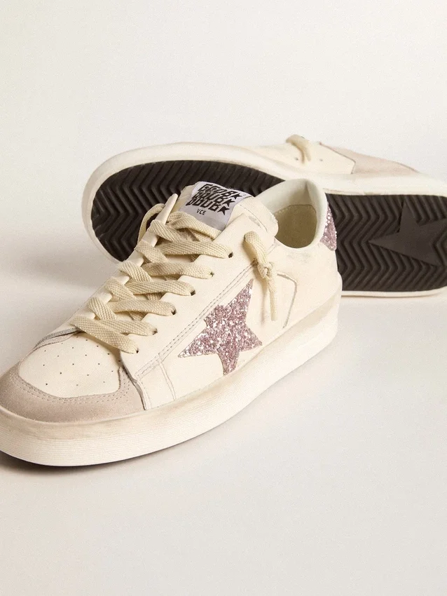 Stardan pour femme en cuir nappa et daim avec étoile pailletée rose et languette au talon