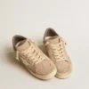 Stardan pour femme en daim vieux rose avec étoile et languette de talon en cuir blanc