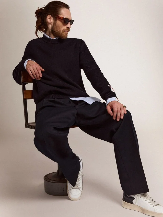 Stardan pour homme avec étoile en daim gris glacé et languette de talon bleu marine