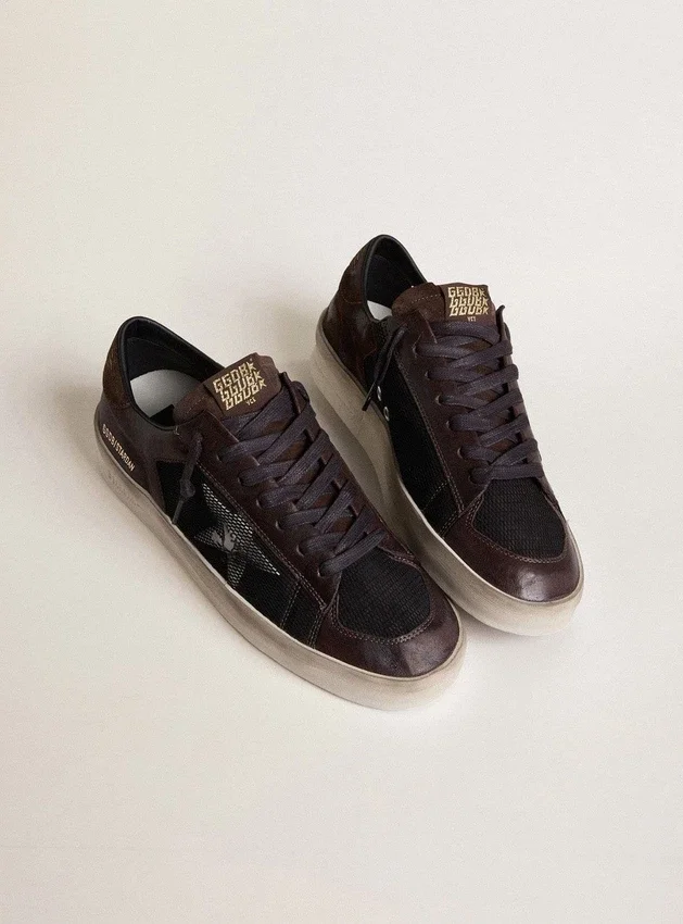Stardan pour homme en daim marron et maille noire, avec une étoile en cuir blanc et des empiècements en cuir nappa