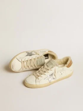 Super-Star avec étoile en cuir argenté et languette de talon en cuir imprimé croco