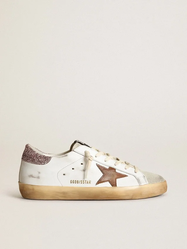 Super-Star avec une étoile beige et une languette de talon à paillettes roses