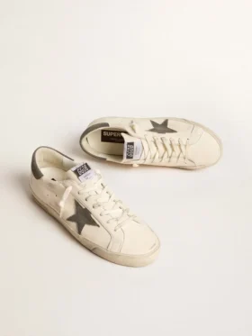 Super-Star en cuir nappa avec étoile et languette de talon en daim gris