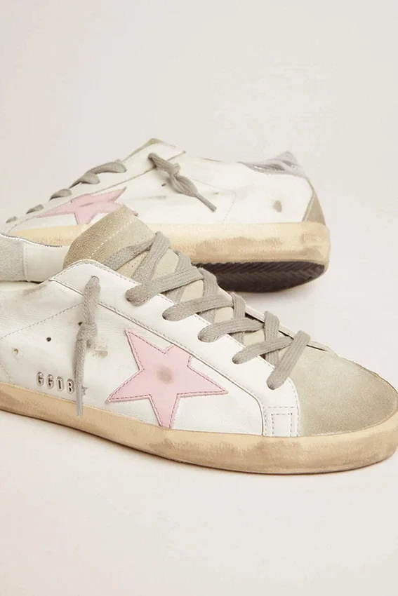 Super-Star en cuir pour femme avec étoile rose et languette de talon argentée
