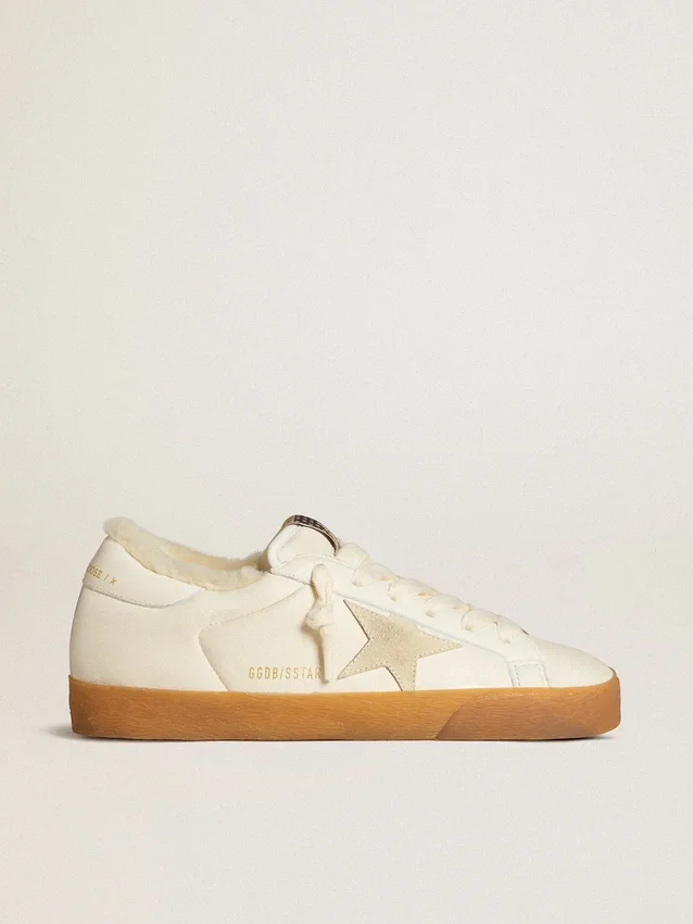 Super-Star en nappa blanc avec étoile en daim et doublure en peau de mouton