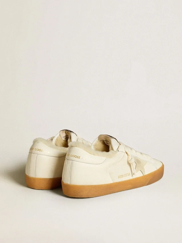 Super-Star en nappa blanc avec étoile en daim et doublure en peau de mouton