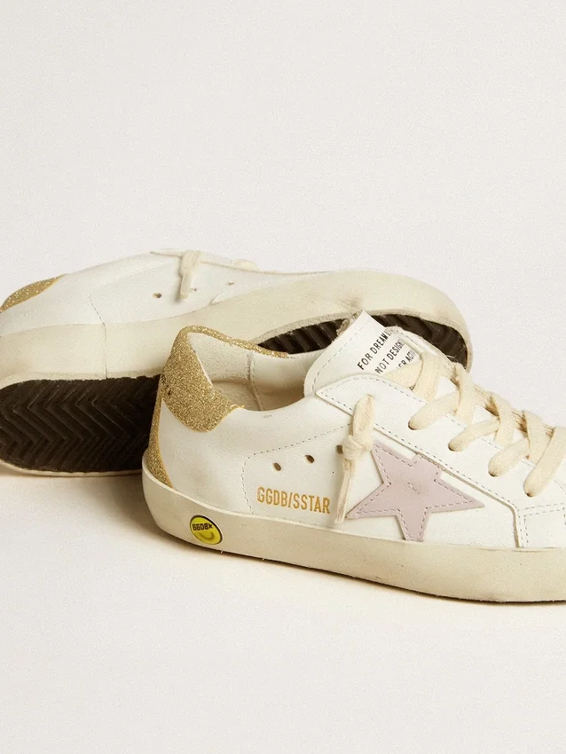 Super-Star Junior avec étoile en cuir lilas et languette pailletée au talon